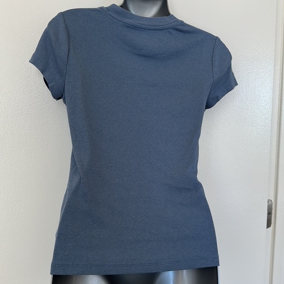 Top - Picture 2 of 3